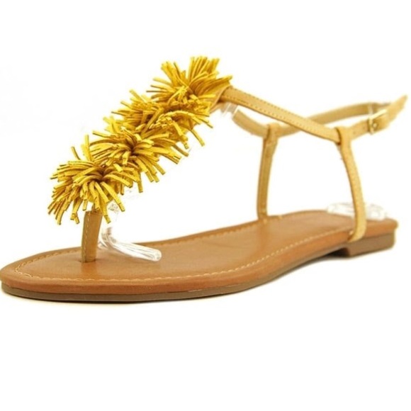 NIB Sunny Fringe Pom Pom Boho Chic Thong Sandals - Picture 2 of 3